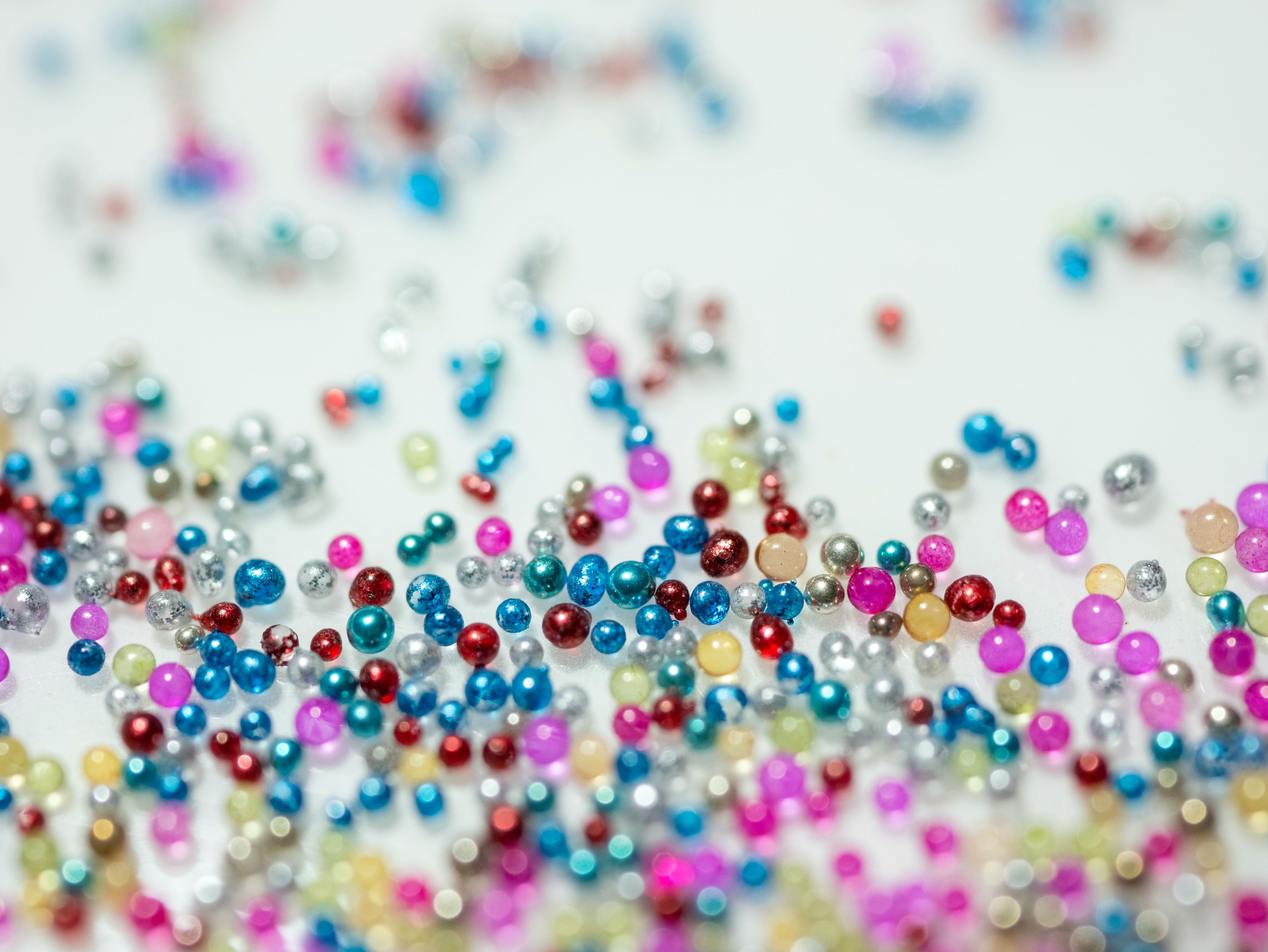 a close up of a bunch of beads